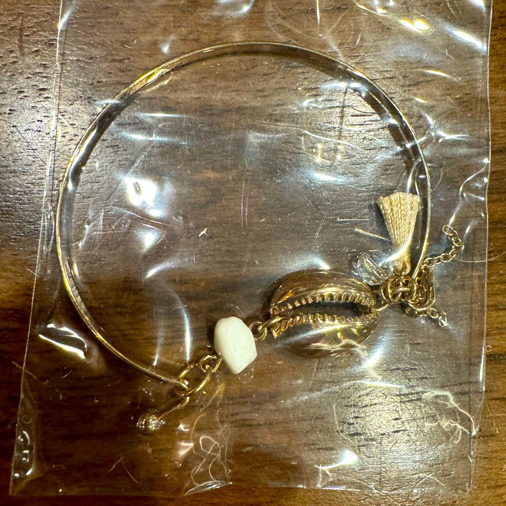 Avon Beach Fringe Bracelet, BNWOT